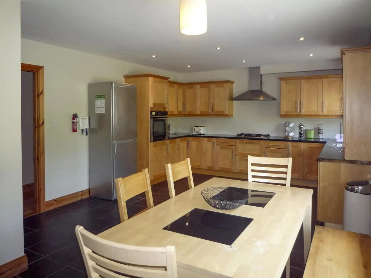 Madams Hill House Killarney By Trident Holiday Homes 0*,