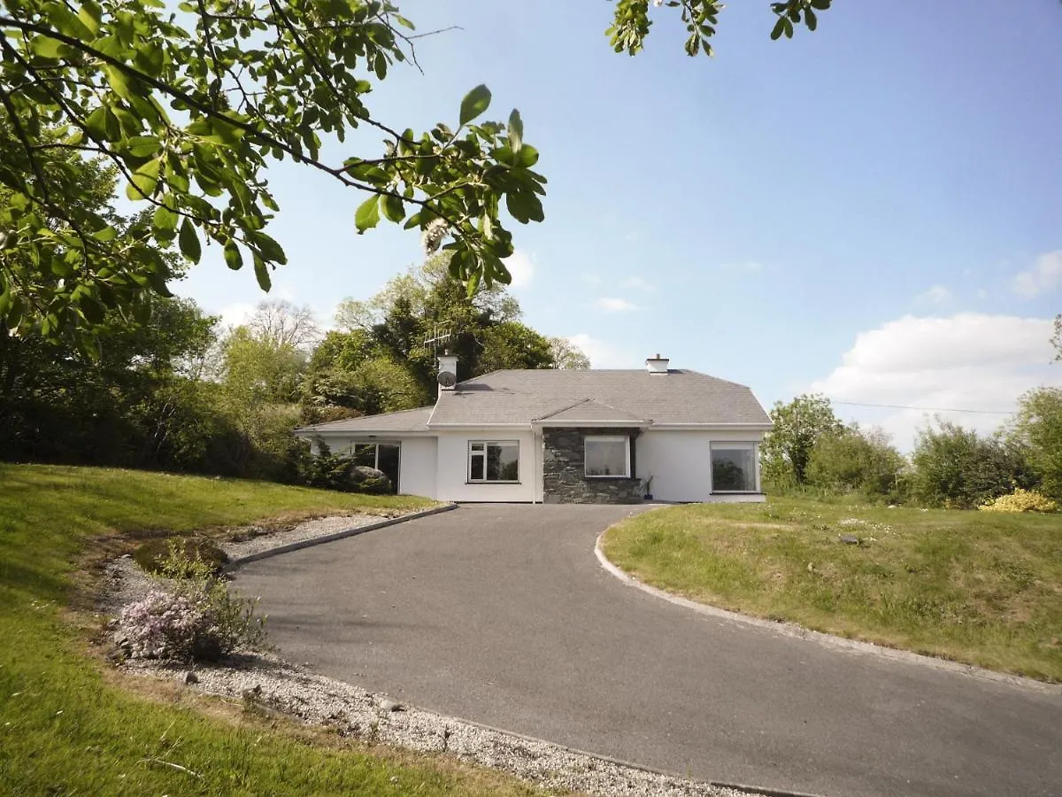 Madams Hill House Killarney By Trident Holiday Homes 0*,